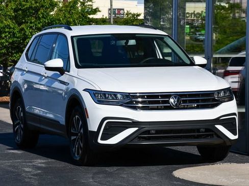 Used 2022 Volkswagen Tiguan S FWD image 5