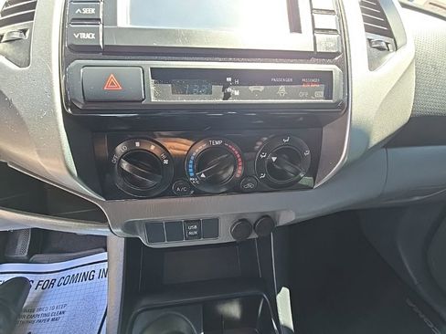 Used 2013 Toyota Tacoma PreRunner w/ SR5 Pkg RWD image 15