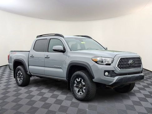 Used 2018 Toyota Tacoma TRD Off-Road AWD/4WD image 1