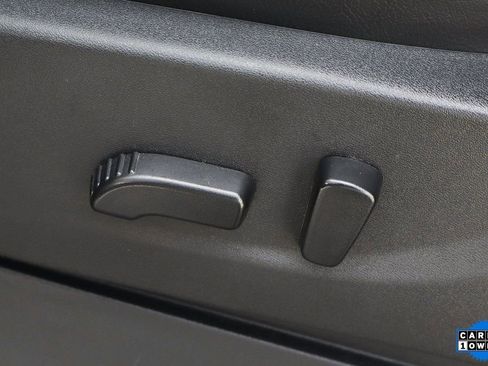 Used 2024 Nissan Frontier SL w/ Technology Package image 14