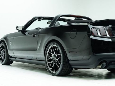 Used 2012 Ford Mustang Shelby GT500 w/ Electronics Pkg RWD image 20