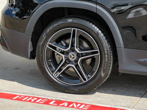 Used 2024 Mercedes-Benz GLB 250 image 46