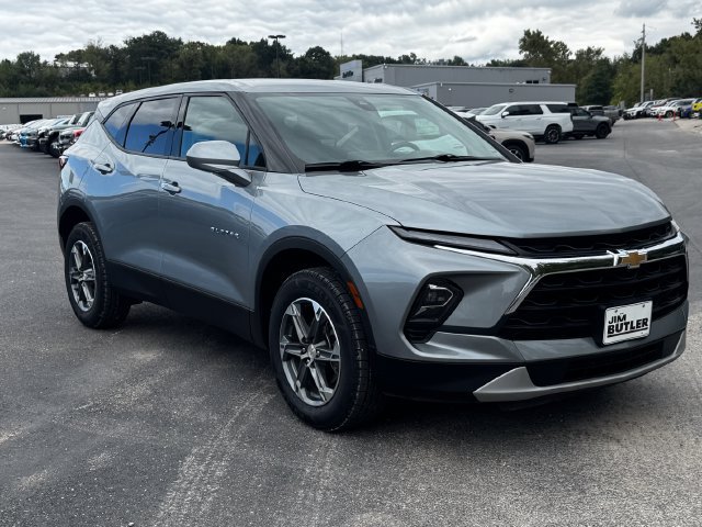 Used 2025 Chevrolet Blazer LT FWD image 10