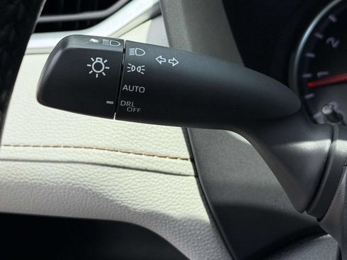Used 2022 Toyota RAV4 XLE w/ Convenience Package AWD/4WD image 26