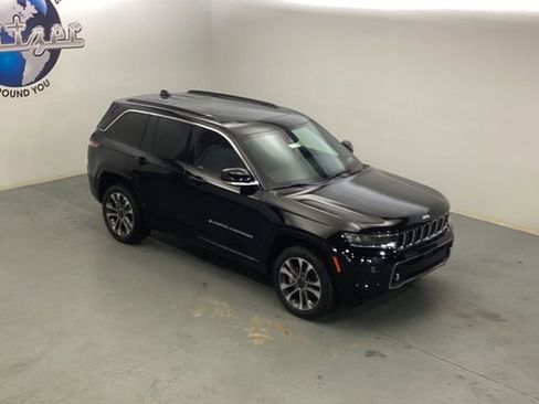 New 2025 Jeep Grand Cherokee Overland w/ Trailer Tow Package image 13