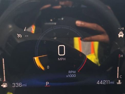 Used 2024 Chevrolet Trax LT image 7