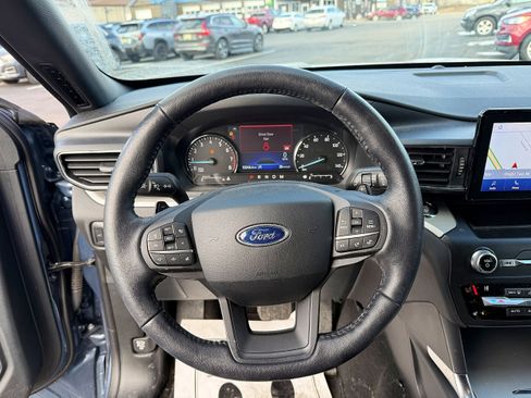 Used 2020 Ford Explorer XLT w/ Equipment Group 202A image 14