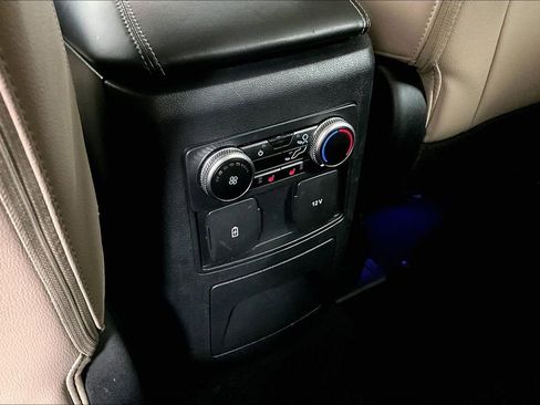 Used 2023 Ford Explorer Limited image 34