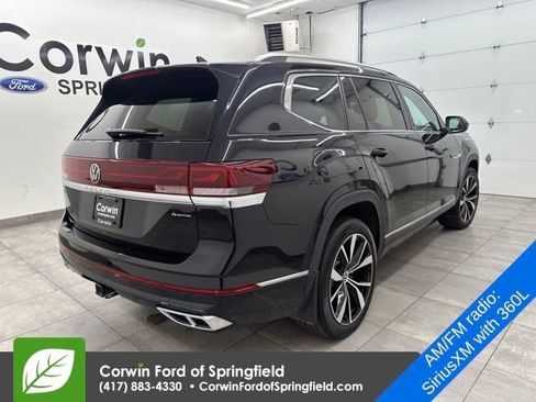 Used 2024 Volkswagen Atlas SEL Premium R-Line image 4