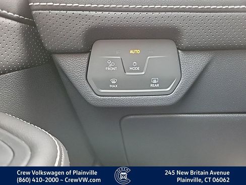 New 2026 Volkswagen Atlas Cross Sport SEL R-Line image 11