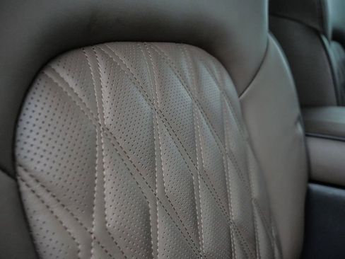 Used 2024 Nissan Armada Platinum w/ Captain's Chairs Package image 23