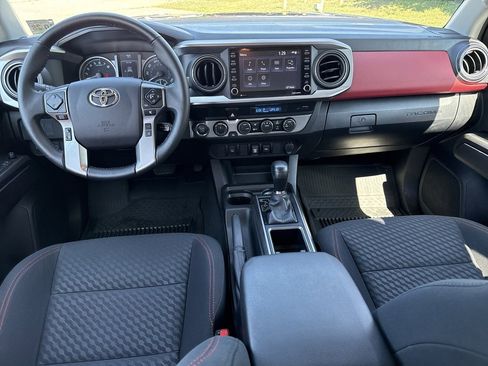 Certified 2023 Toyota Tacoma SR5 image 4