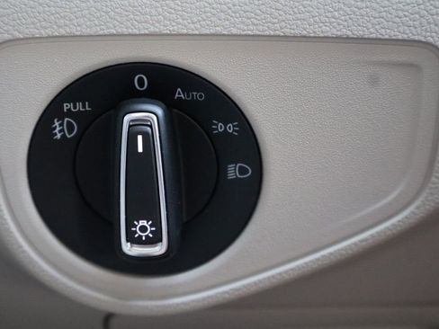 Used 2019 Volkswagen Atlas SEL image 31