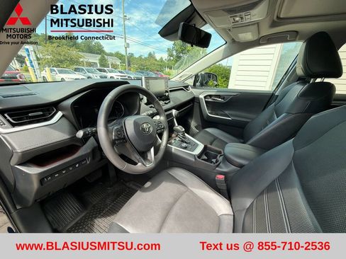 Used 2023 Toyota RAV4 XLE AWD/4WD image 19