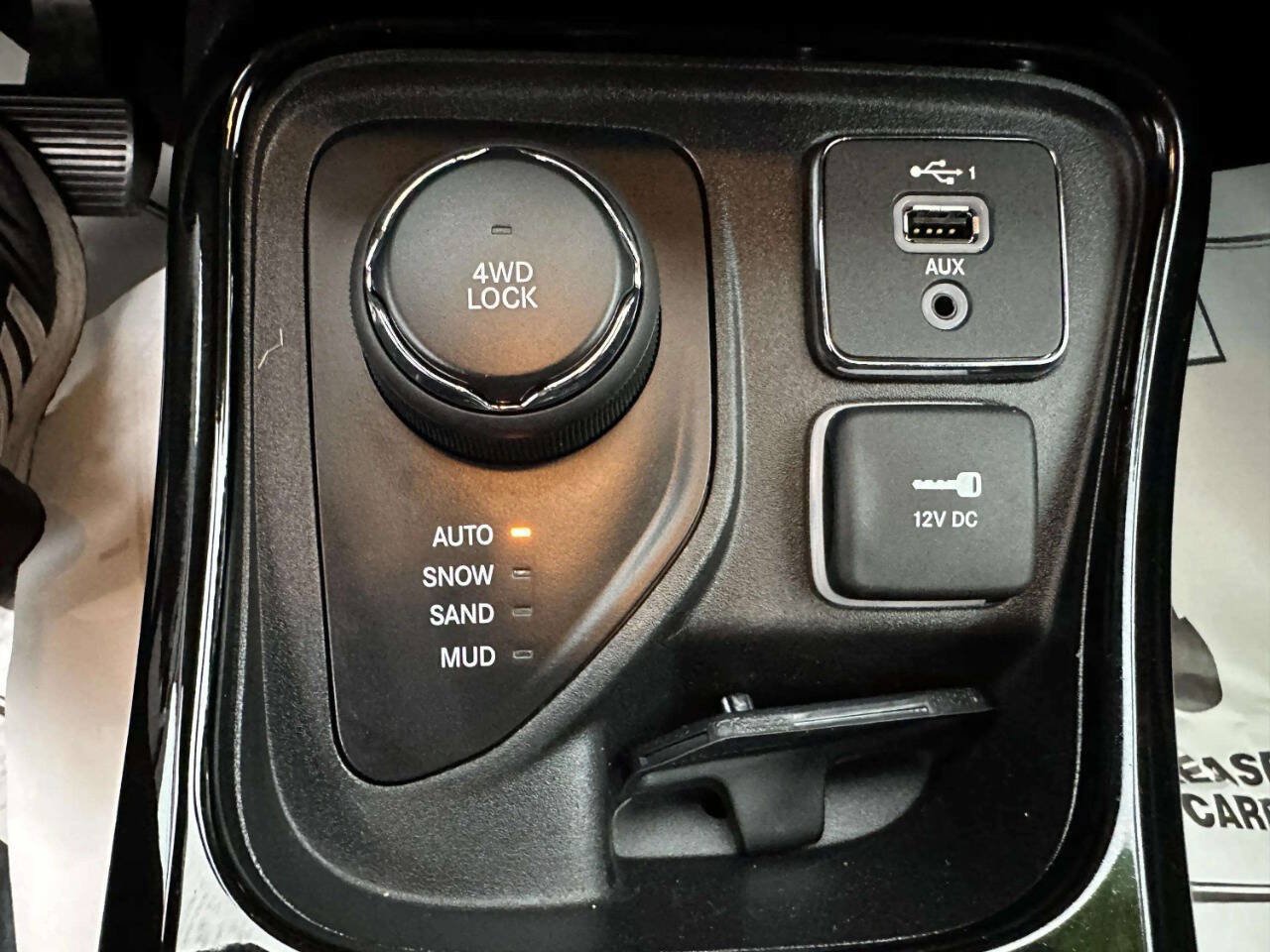 Used 2020 Jeep Compass Latitude AWD/4WD image 33