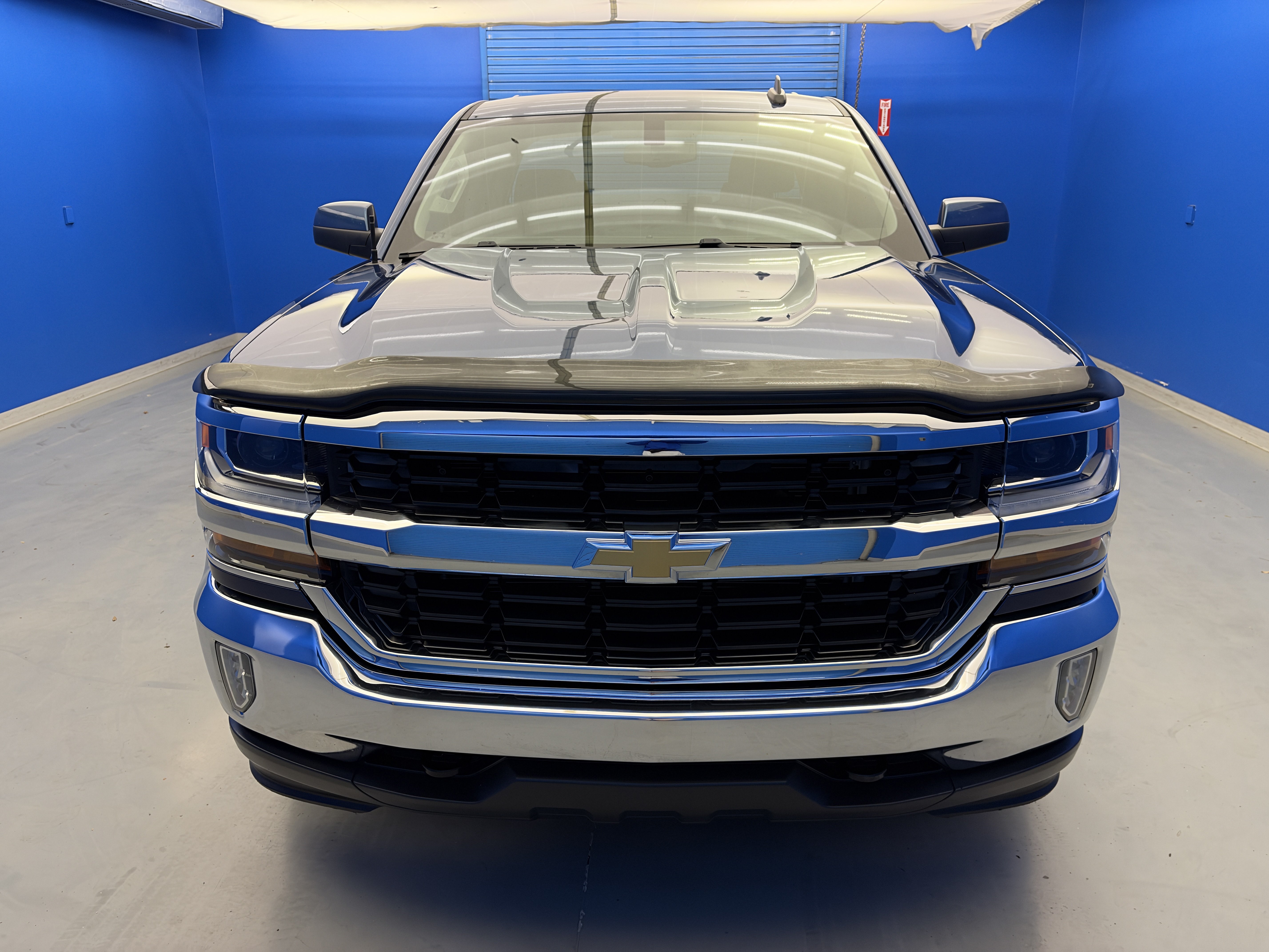 Used 2016 Chevrolet Silverado 1500 LT w/ All Star Edition AWD/4WD image 3