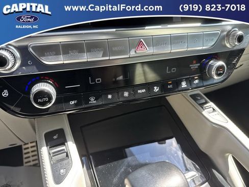 Used 2024 Kia Telluride SX Prestige w/ Towing Package AWD/4WD image 30