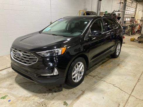 Used 2022 Ford Edge SEL w/ Convenience Package image 1