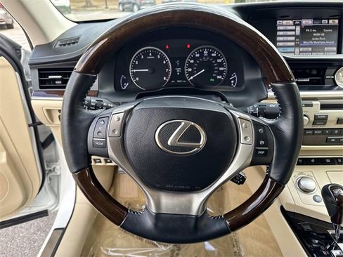 Used 2014 Lexus ES 350 w/ Luxury Package image 27
