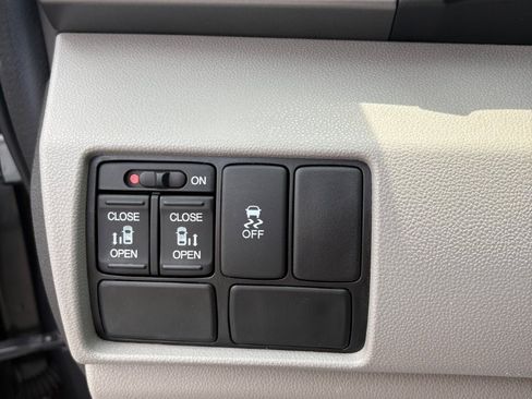 Used 2013 Honda Odyssey EX image 12