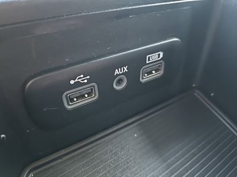 Used 2018 RAM 2500 Tradesman w/ Chrome Appearance Group image 67