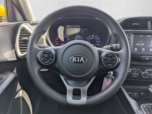 Used 2020 Kia Soul S FWD image 12