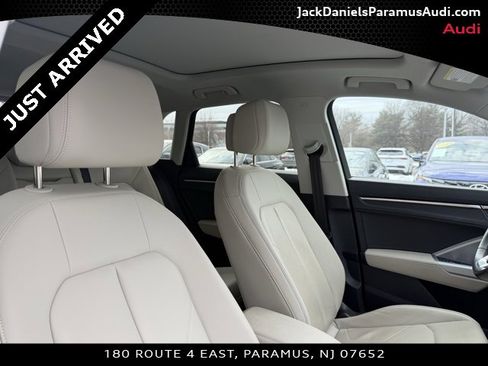 Used 2023 Audi Q3 2.0T Premium w/ Convenience Package image 20