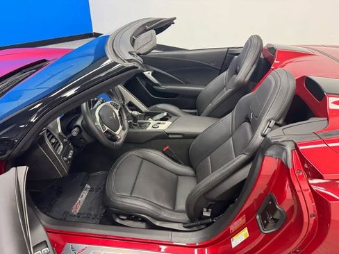 Used 2015 Chevrolet Corvette Z06 w/ 3LZ Preferred Equipment Group RWD image 15