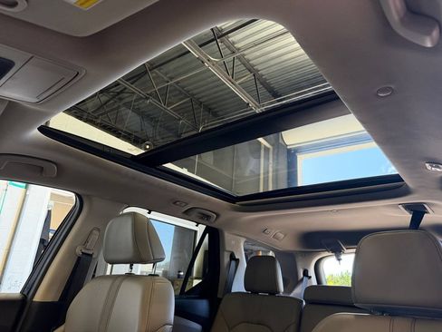 Used 2025 Honda Pilot Touring image 22