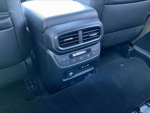 Used 2024 Honda Passport Black Edition image 10