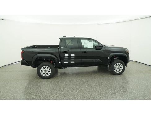 New 2025 Toyota Tacoma SR5 image 11