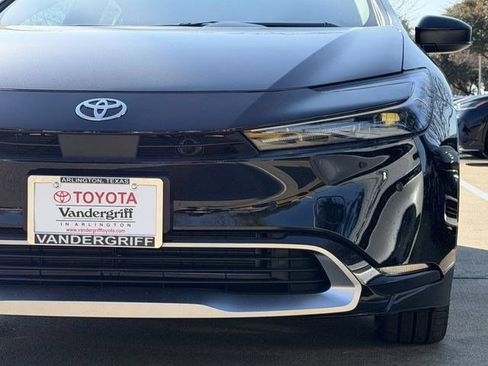 Used 2026 Toyota Prius Plug-In Hybrid FWD image 9