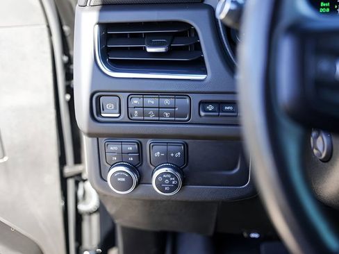 Used 2023 GMC Yukon AT4 w/ AT4 Premium Package image 18