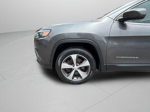 Used 2019 Jeep Cherokee Limited AWD/4WD image 33