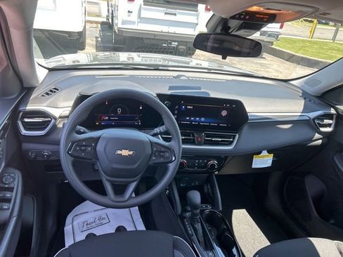 New 2026 Chevrolet TrailBlazer LT FWD image 24