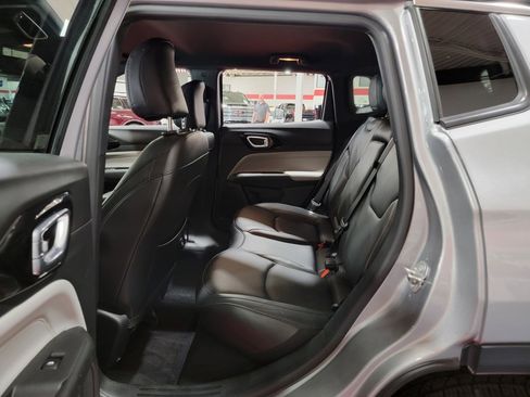 Used 2023 Jeep Compass Limited image 22