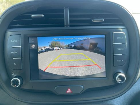 Used 2025 Kia Soul LX w/ LX Technology Package image 22