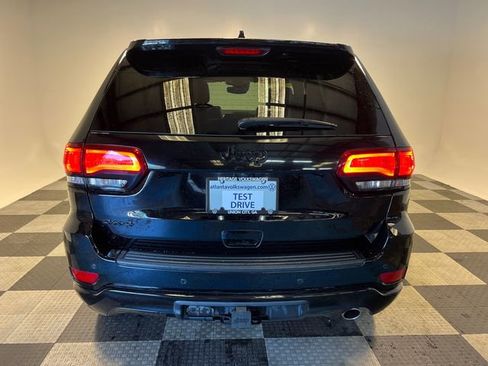 Used 2020 Jeep Grand Cherokee Altitude image 4