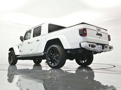Used 2021 Jeep Gladiator Overland AWD/4WD image 43