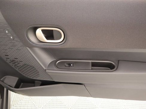 New 2025 MINI Cooper 2-Door Hardtop image 16