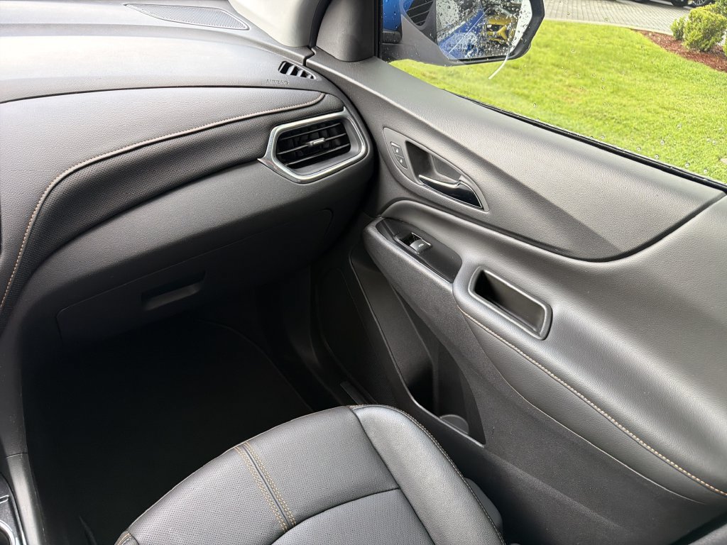 Certified 2024 Chevrolet Equinox Premier w/ LPO, Cargo Package FWD image 17
