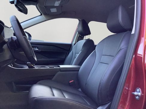 Used 2025 Nissan Rogue SL image 24