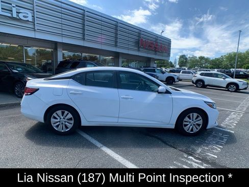 Used 2022 Nissan Sentra S FWD image 2