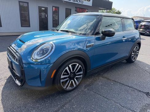 Used 2024 MINI Cooper S FWD image 2
