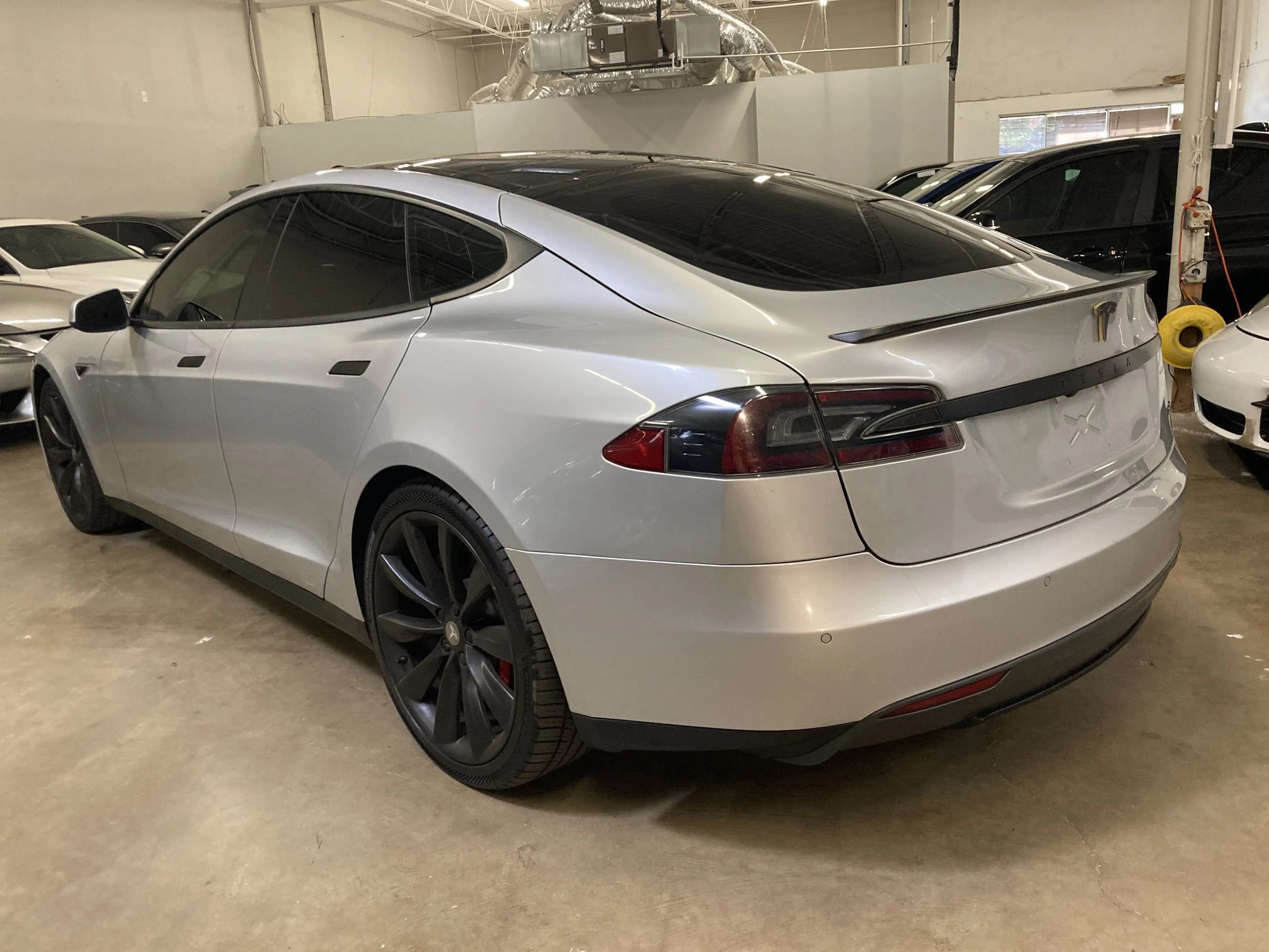 Used 2013 Tesla Model S Performance RWD image 30