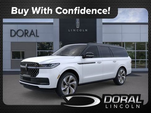 New 2026 Lincoln Navigator L Black Label AWD/4WD image 1