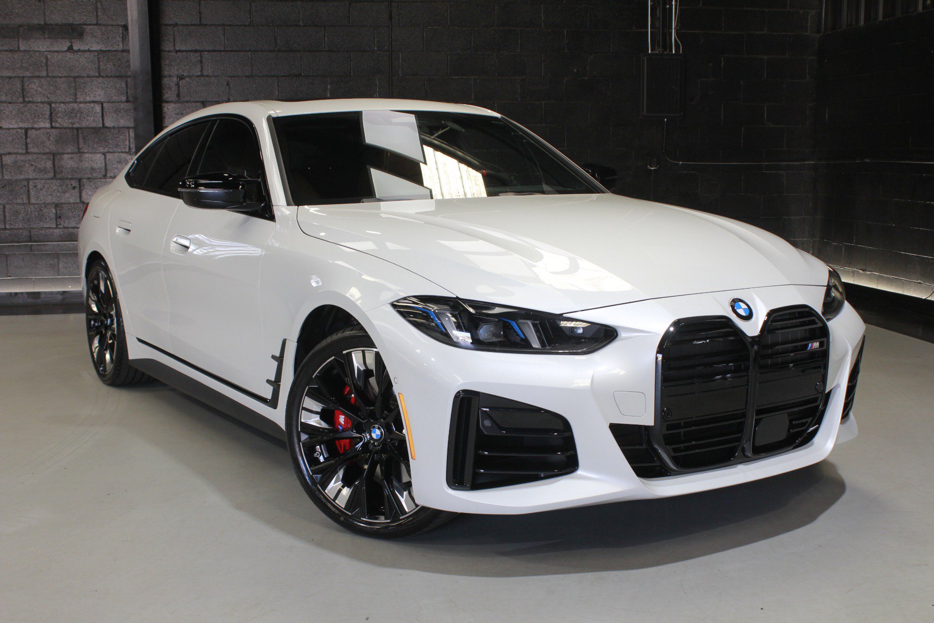 Used 2026 BMW M440i w/ Premium Package RWD image 8