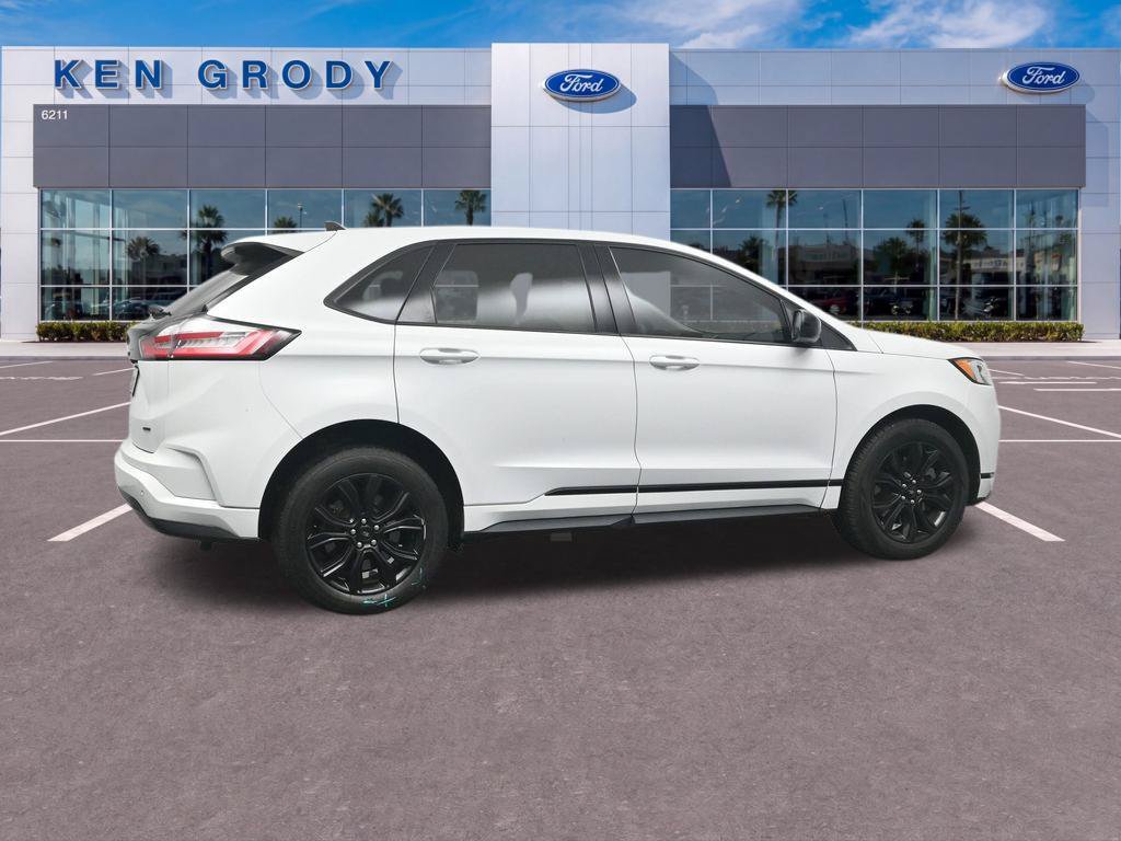 Used 2024 Ford Edge SE w/ Black Appearance Package AWD/4WD image 6