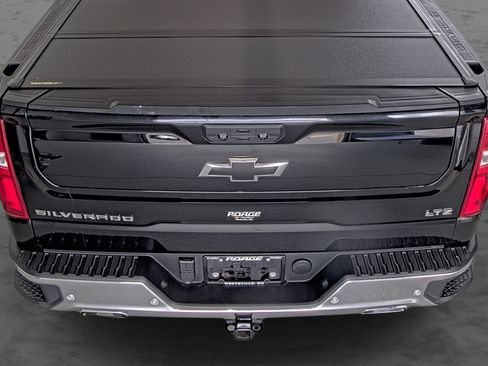 Certified 2025 Chevrolet Silverado 1500 LTZ w/ LTZ Premium Package AWD/4WD image 12