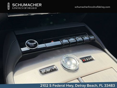 New 2026 Lincoln Navigator Reserve w/ Jet Appearance Package AWD/4WD image 17